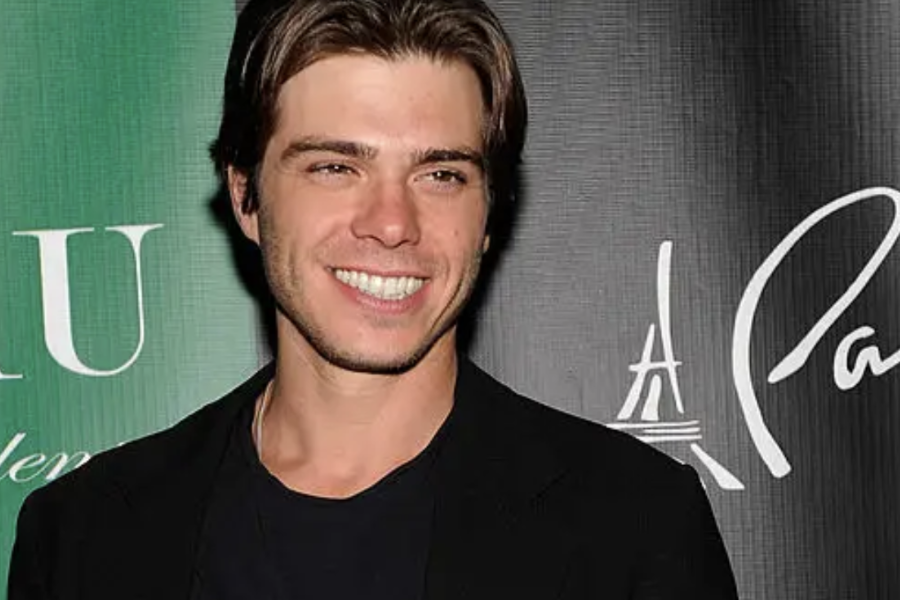 matthew lawrence net worth